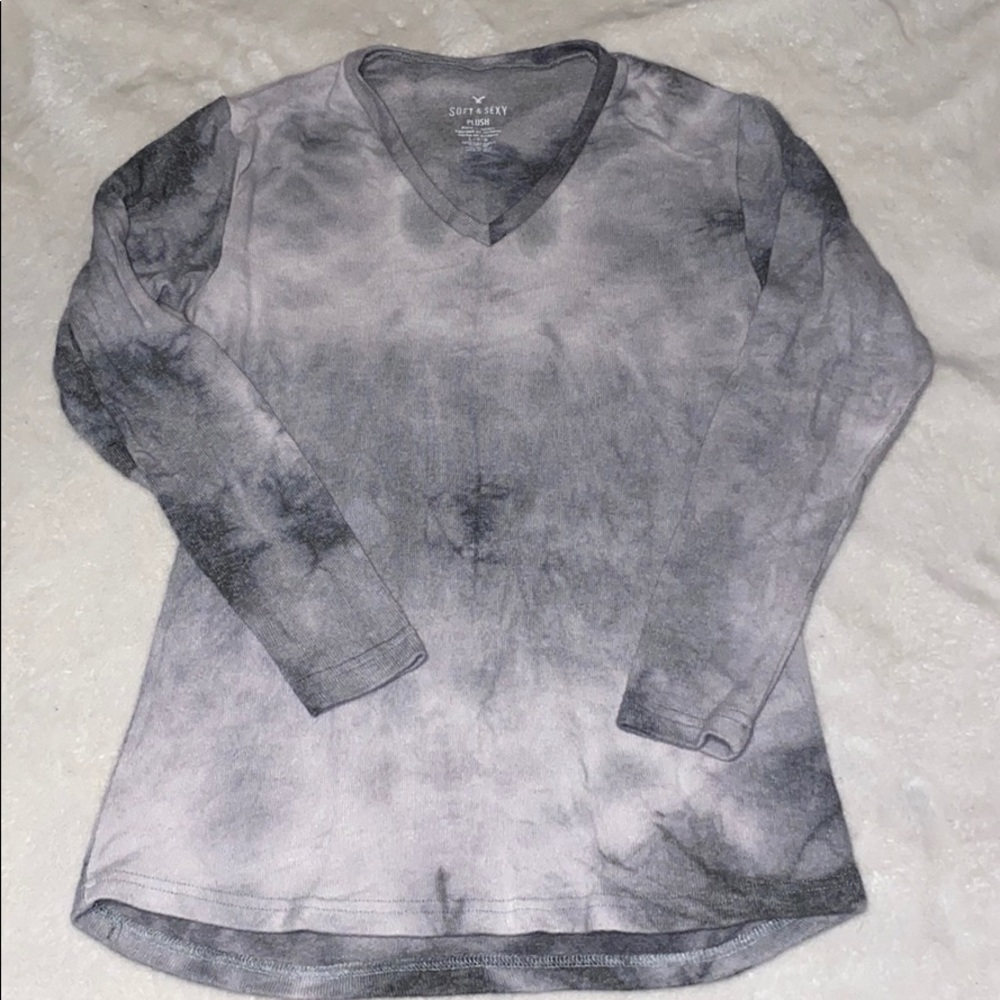 Soft and sexy AE long sleeve top